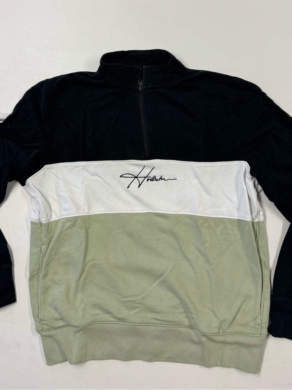 Hollister Men's Black, White & Light Green Half-Zip Sweater